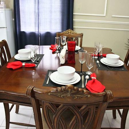 Casa Tianna Guest Apartments Kingston Luaran gambar