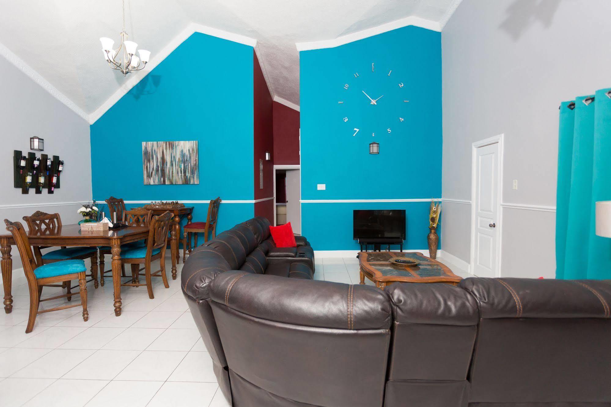Casa Tianna Guest Apartments Kingston Luaran gambar