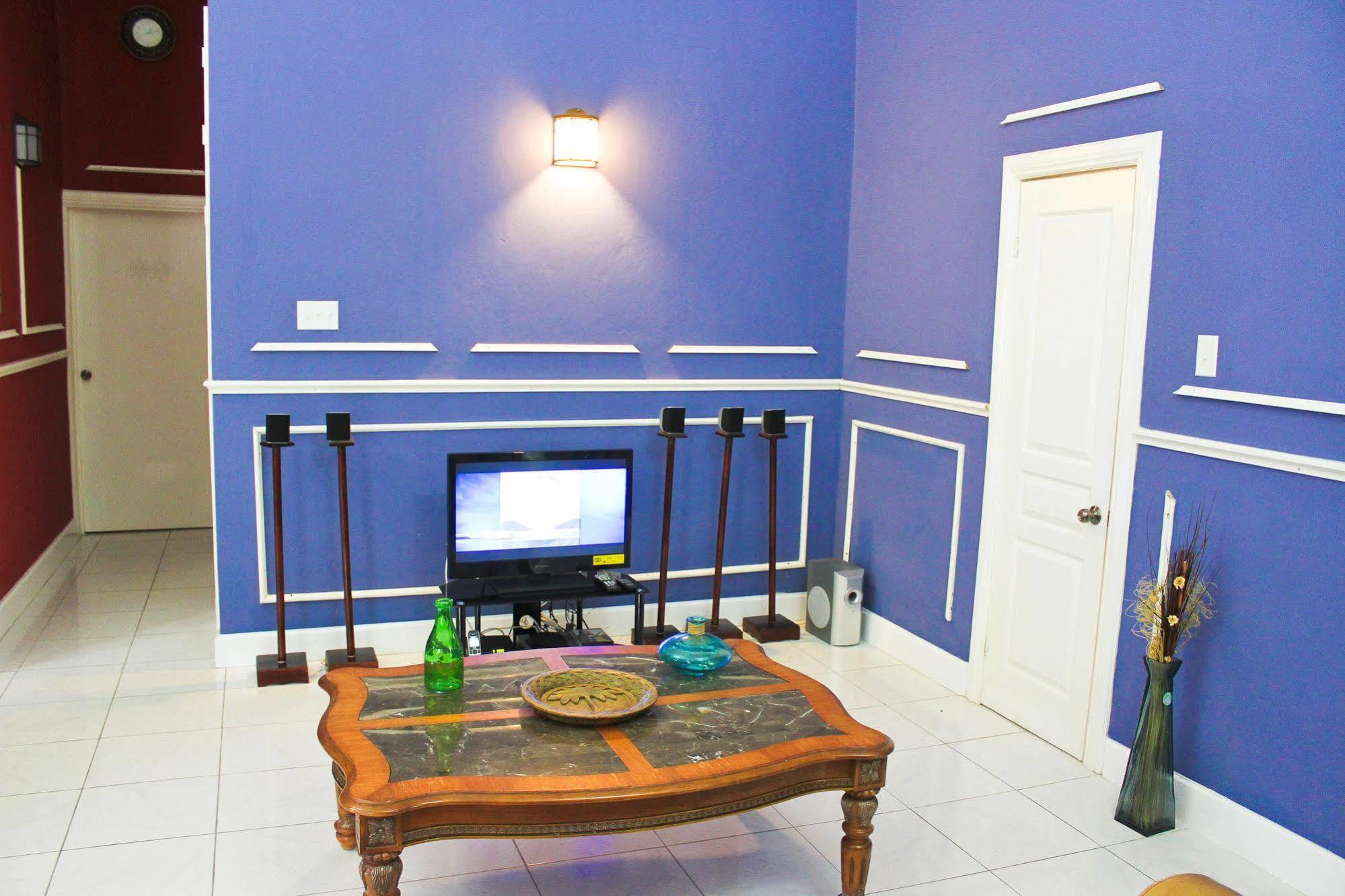 Casa Tianna Guest Apartments Kingston Luaran gambar